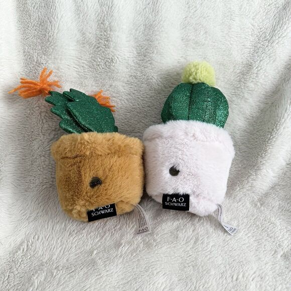FAO Schwarz Sparklers Lot Of 2 Potted Plant Cactus Stuffed Toy - Picture 2 of 5